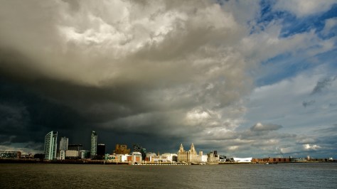 rain_clouds_over_liverpool
